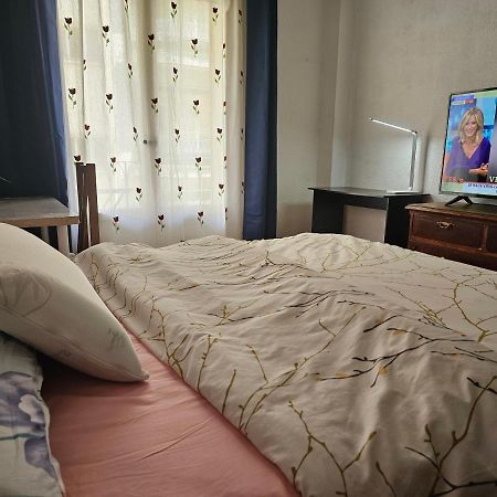 Centrica Habitacion Bed & Breakfast Madrid Eksteriør bilde