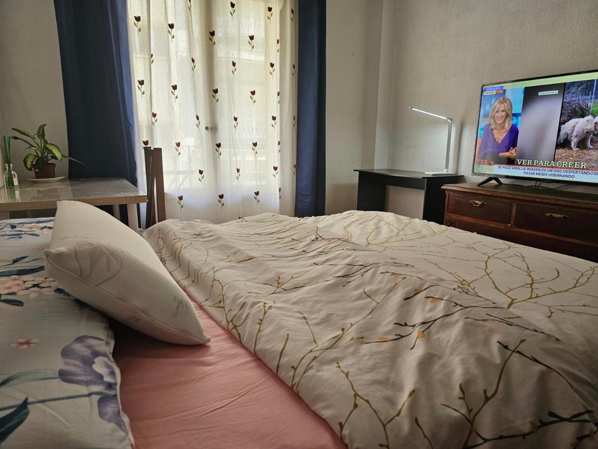 Centrica Habitacion Bed & Breakfast Madrid Eksteriør bilde